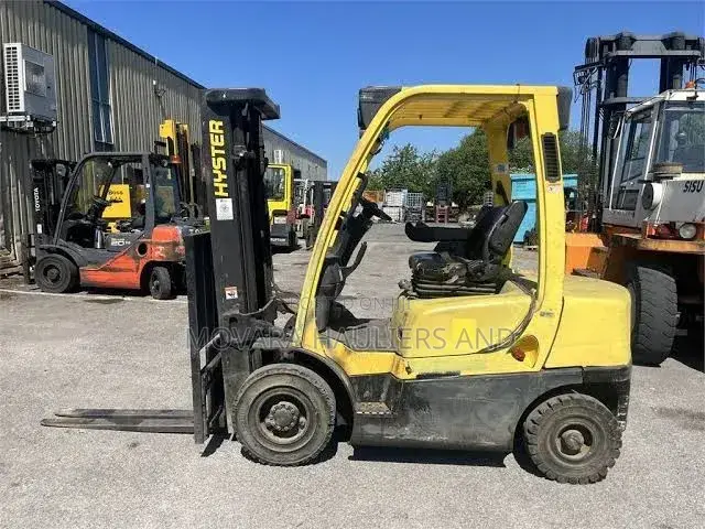Lifting Solution Available > Forklift