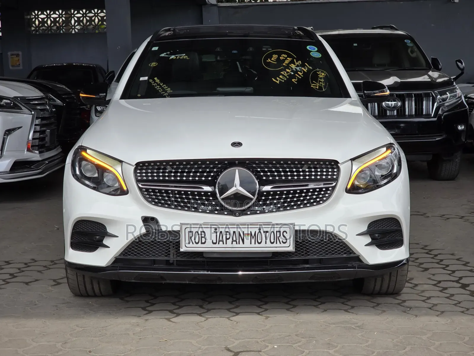 Mercedes-Benz GLC-Class 2019 Off white