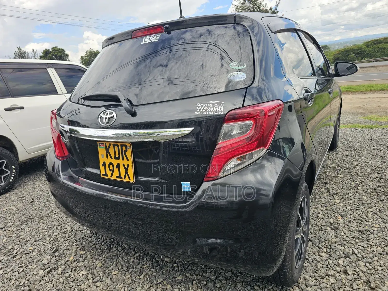 Toyota Vitz 1.0 FWD 5dr 2018 Black