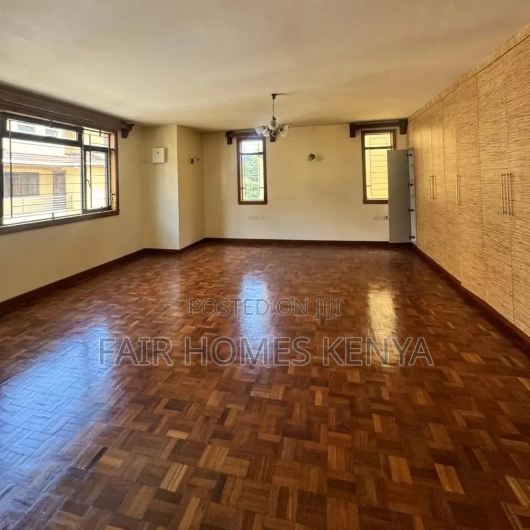 5bdrm Townhouse / Terrace in Gitanga Road, Valley Arcade for rent