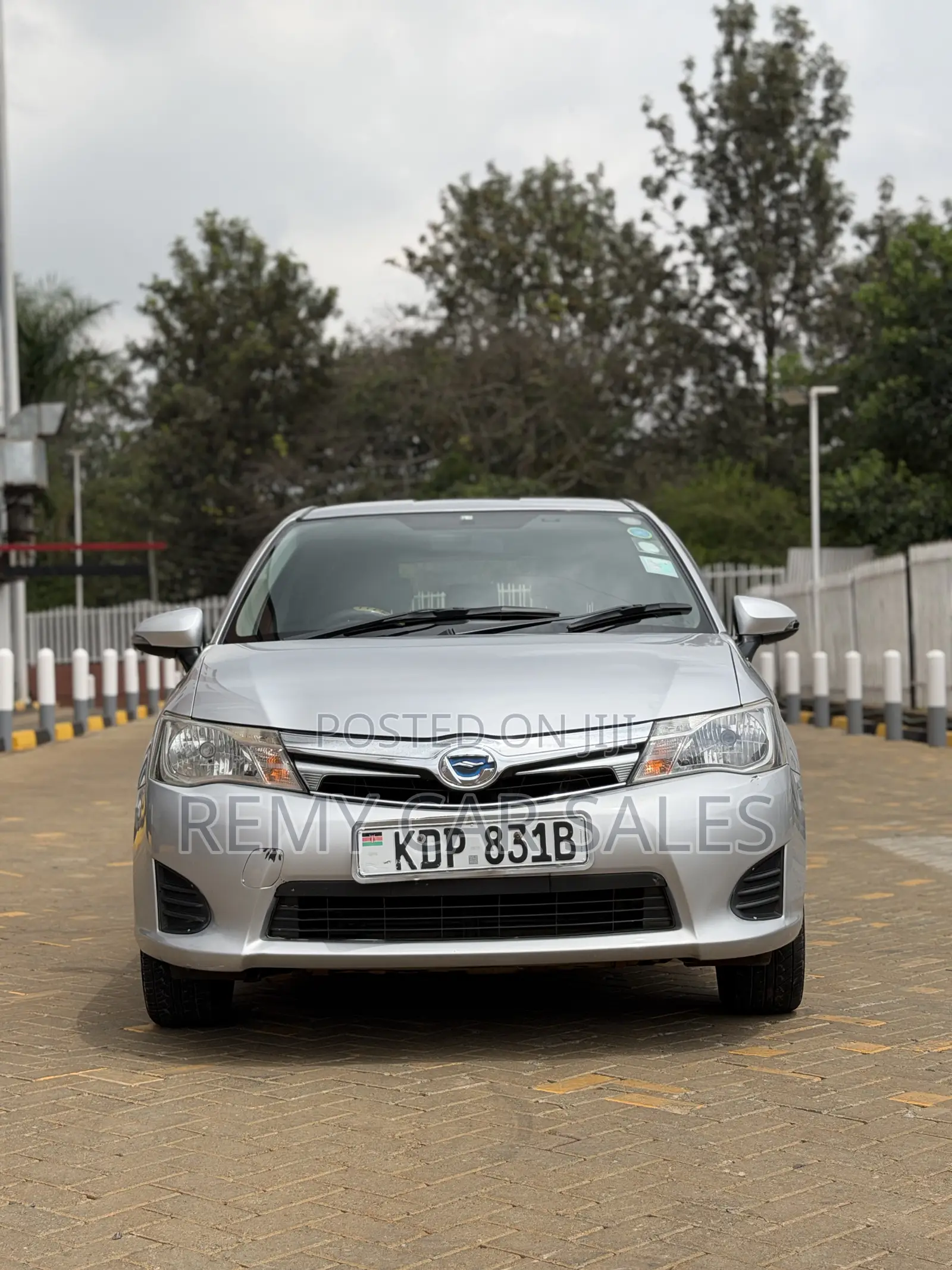 Toyota Corolla Fielder 2015 Silver