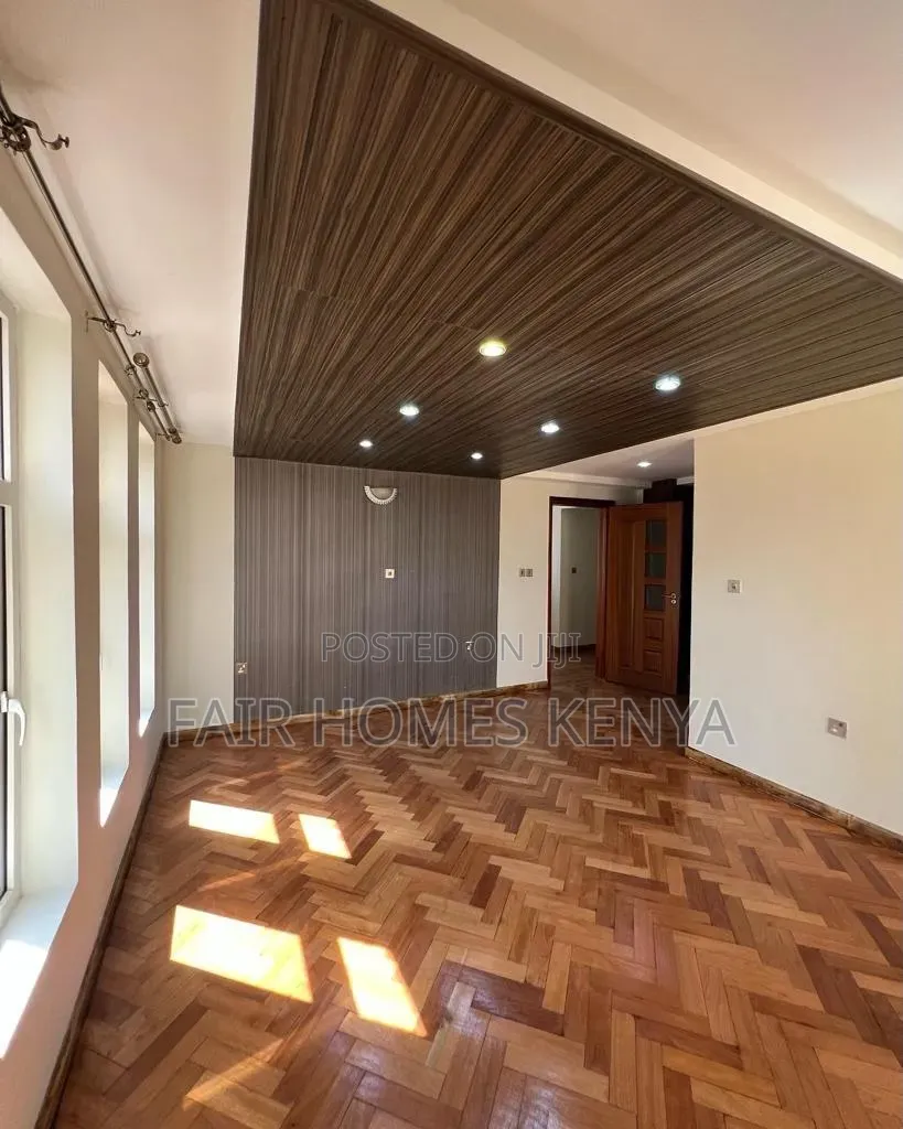 5bdrm Townhouse / Terrace in Lavington Green, Muthangari for rent
