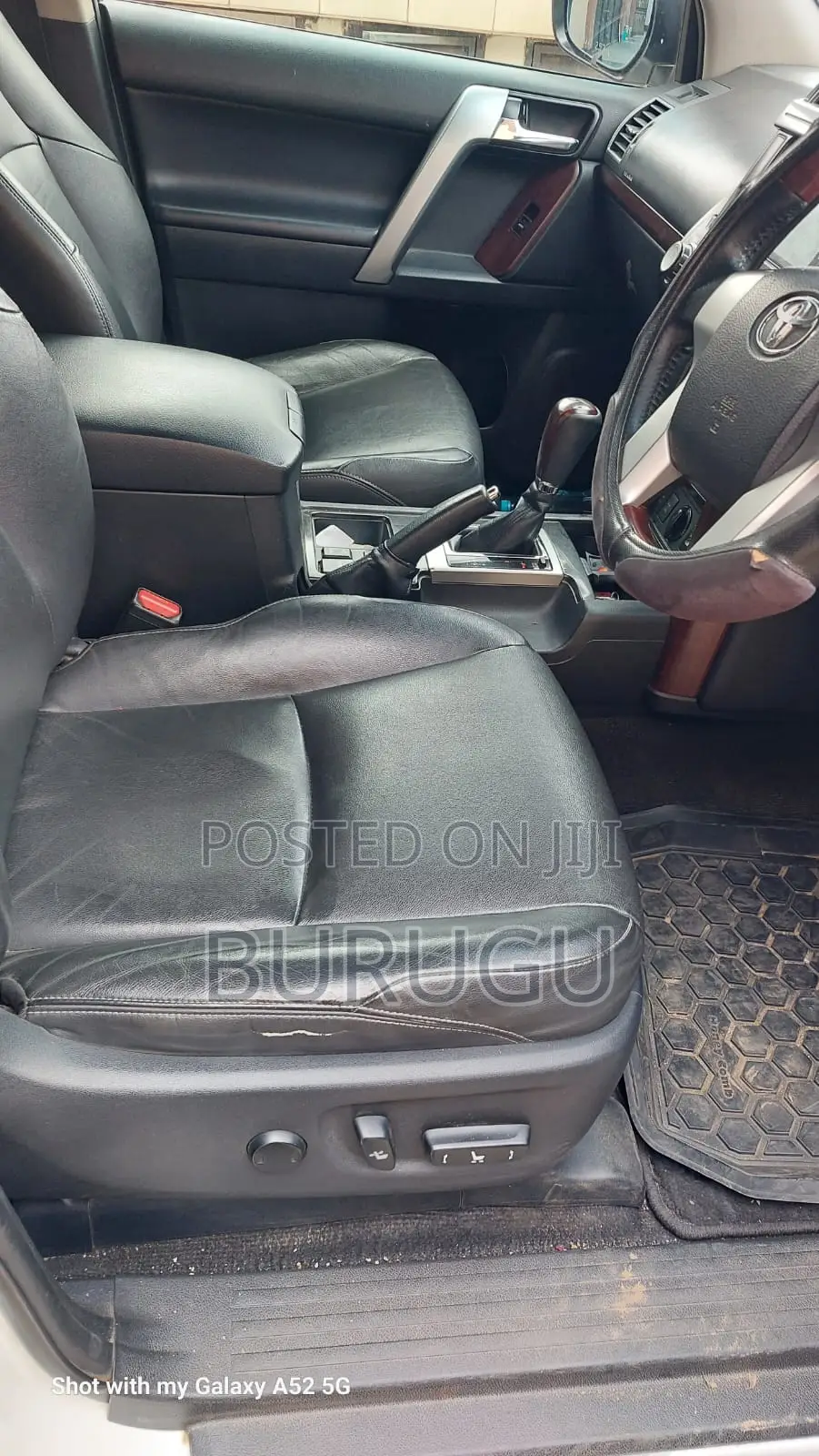 Toyota Land Cruiser Prado 2017 White