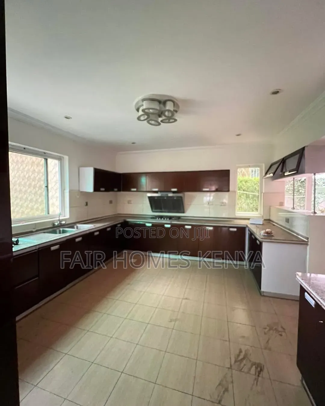4bdrm Townhouse / Terrace in Riverside Drive for rent