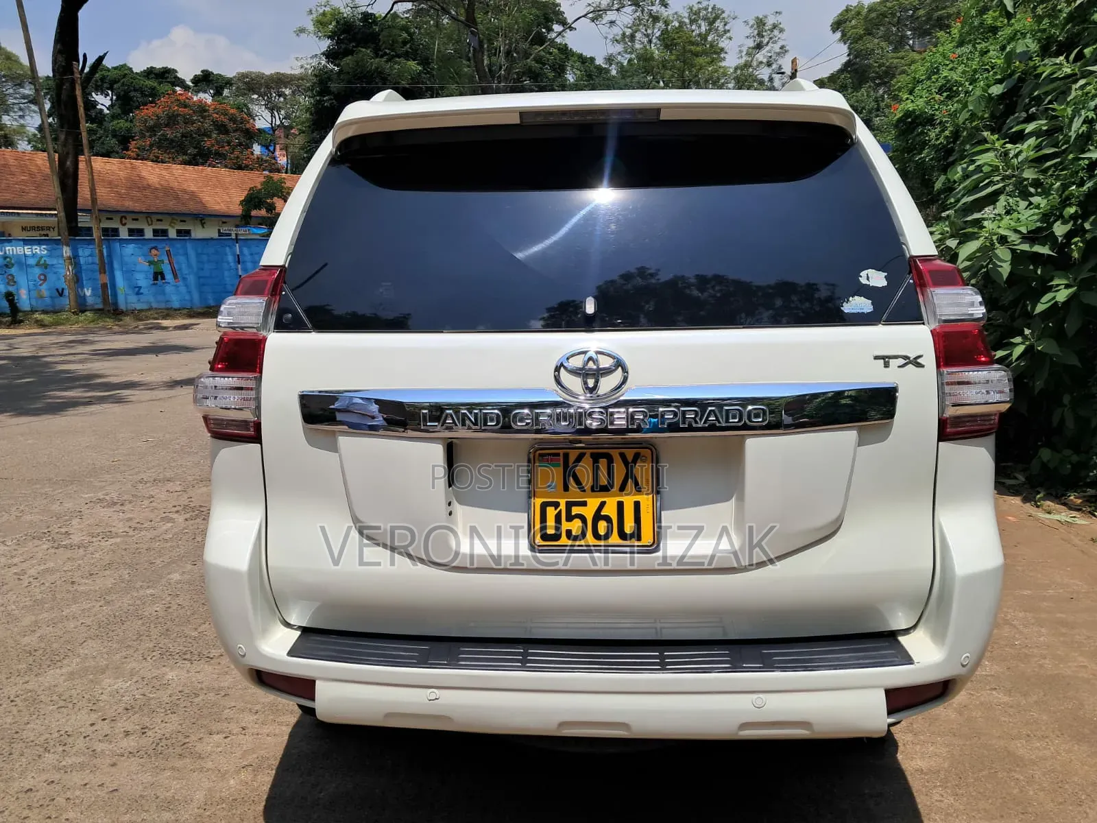 Toyota Land Cruiser Prado 2011 White