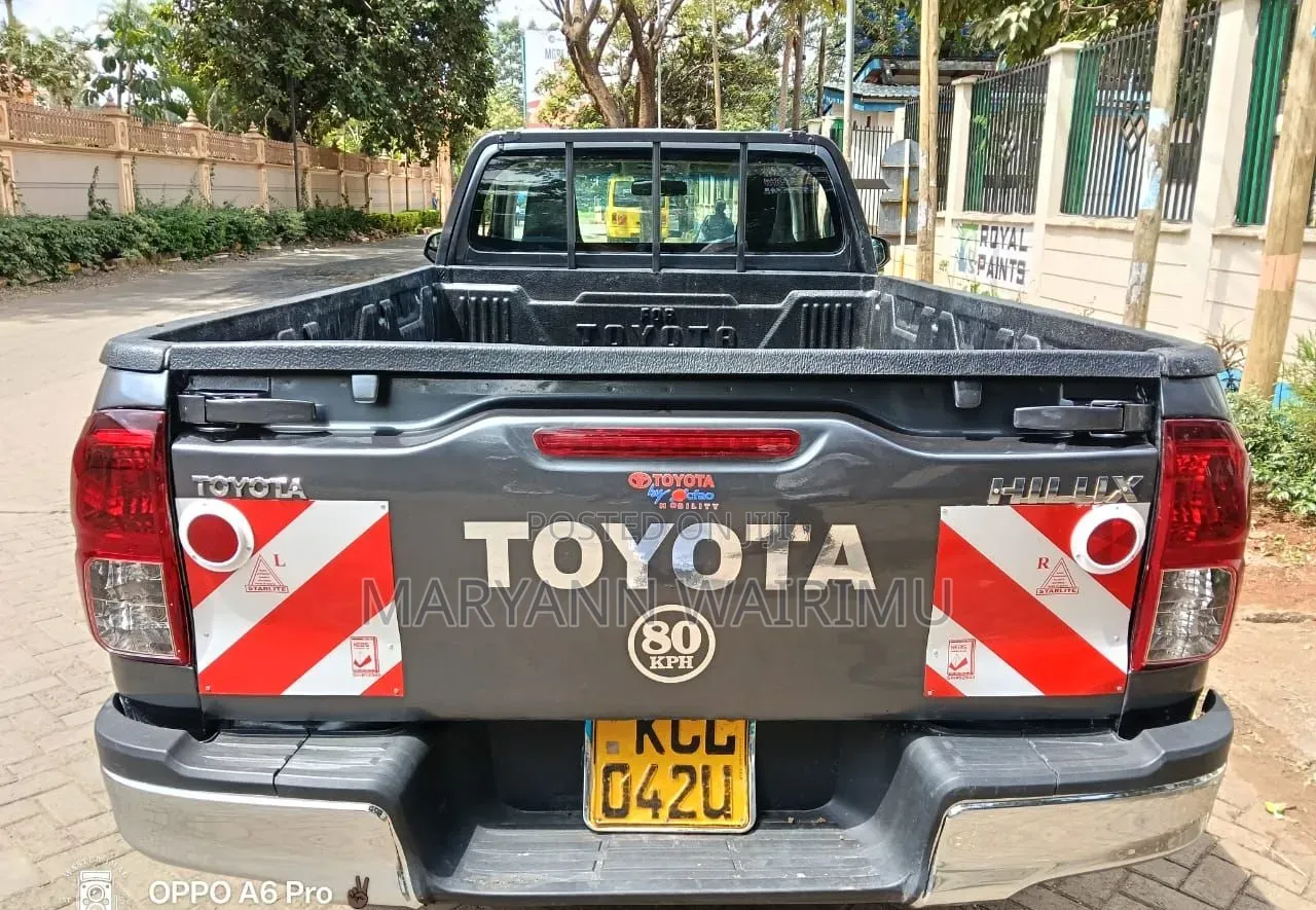 Toyota Hilux Revo Double Cab Deisel 2.4 RWD 2017 Gray