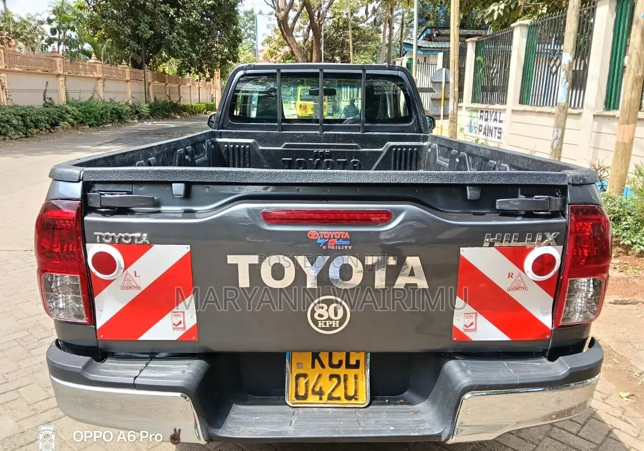 Toyota Hilux Revo Double Cab Deisel 2.4 RWD 2017 Gray