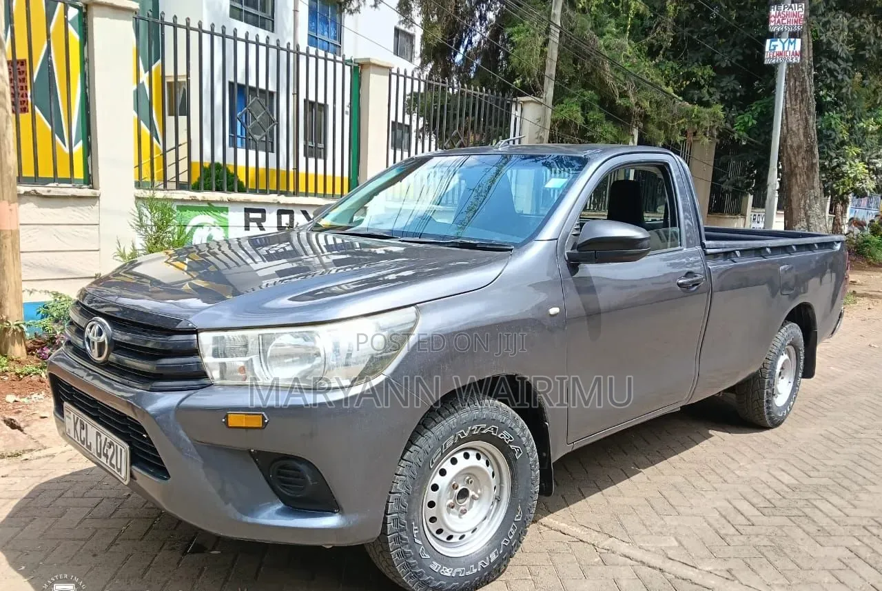 Toyota Hilux Revo Double Cab Deisel 2.4 RWD 2017 Gray