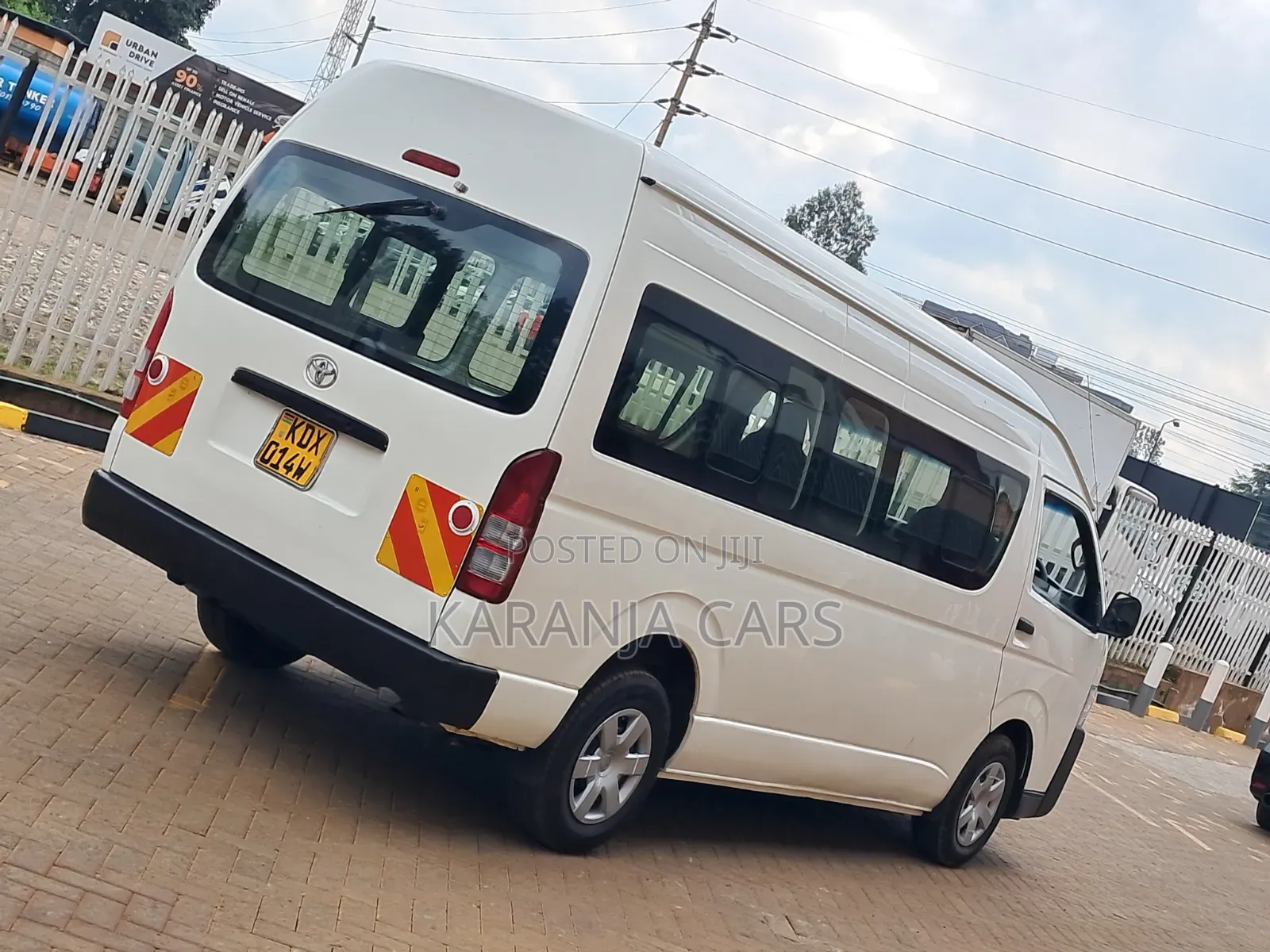 Toyota HiAce 2019 White