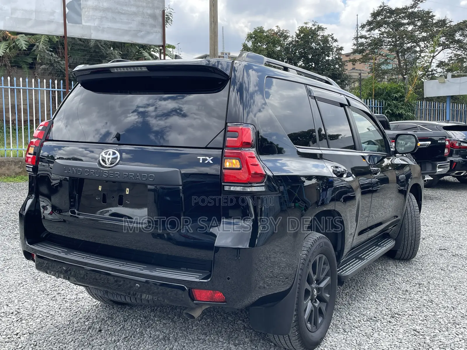 Toyota Land Cruiser Prado 2.8 2022 Black