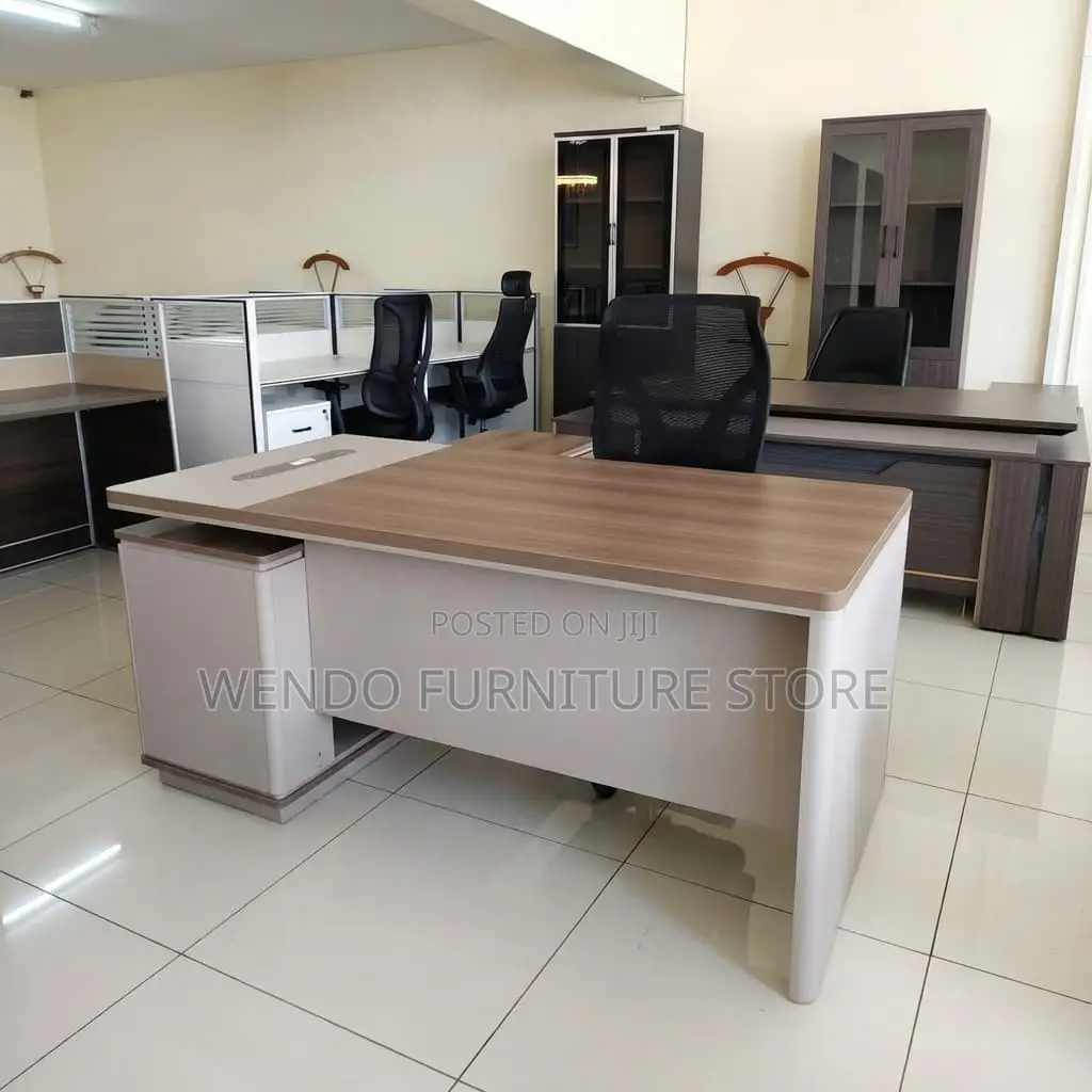 Office Desk : Modern 1.4 Meters Advanced Office Desk