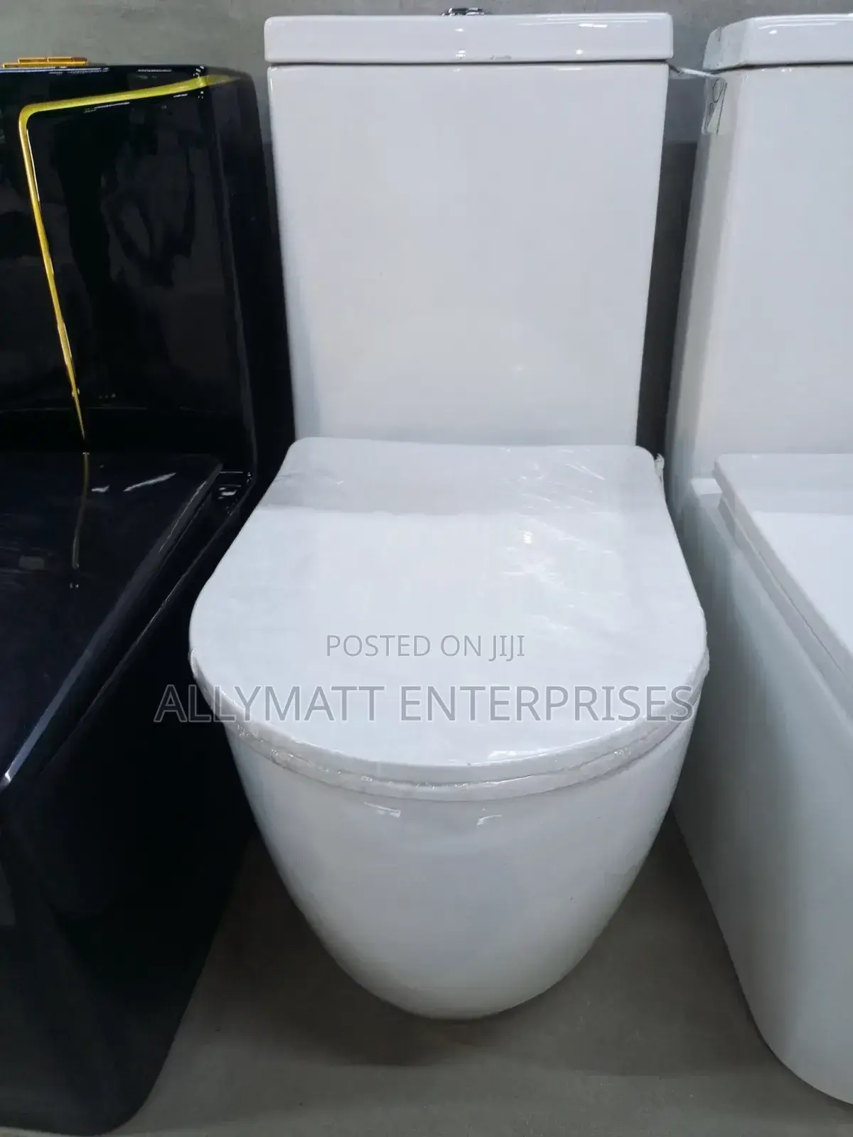White One Body Toilet