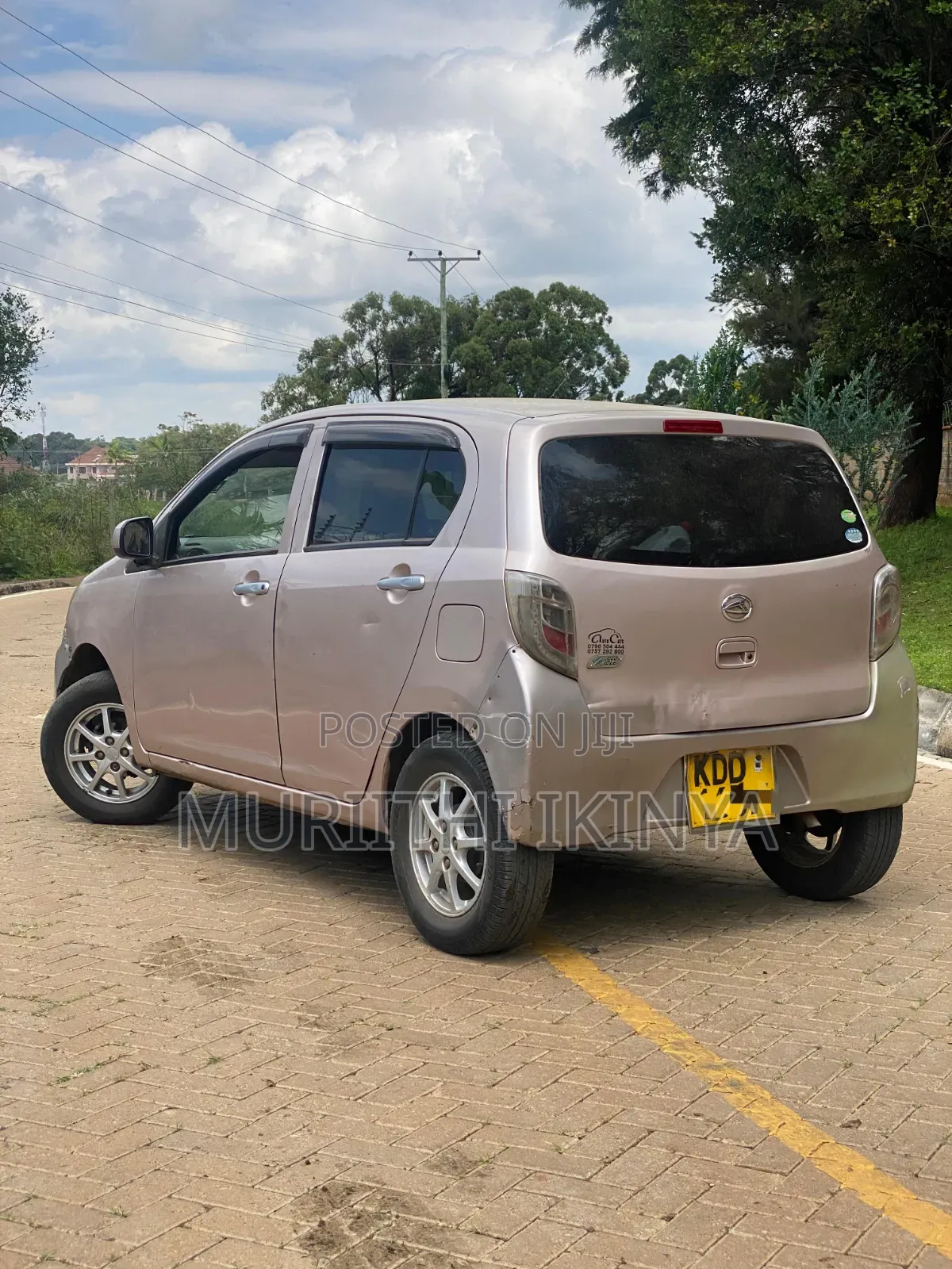 Daihatsu Mira 2014 Pink