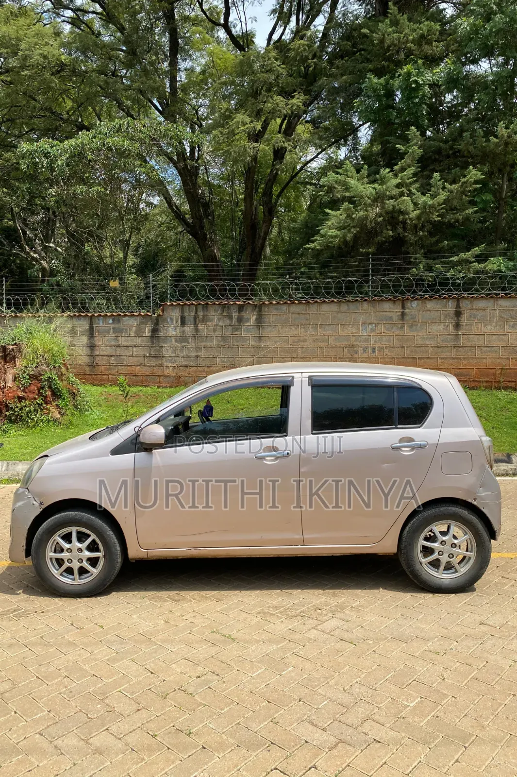Daihatsu Mira 2014 Pink
