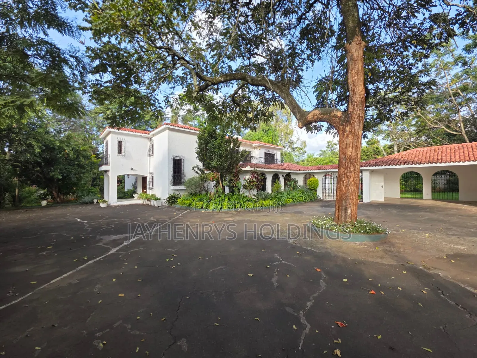 5bdrm House in Muthaiga for rent