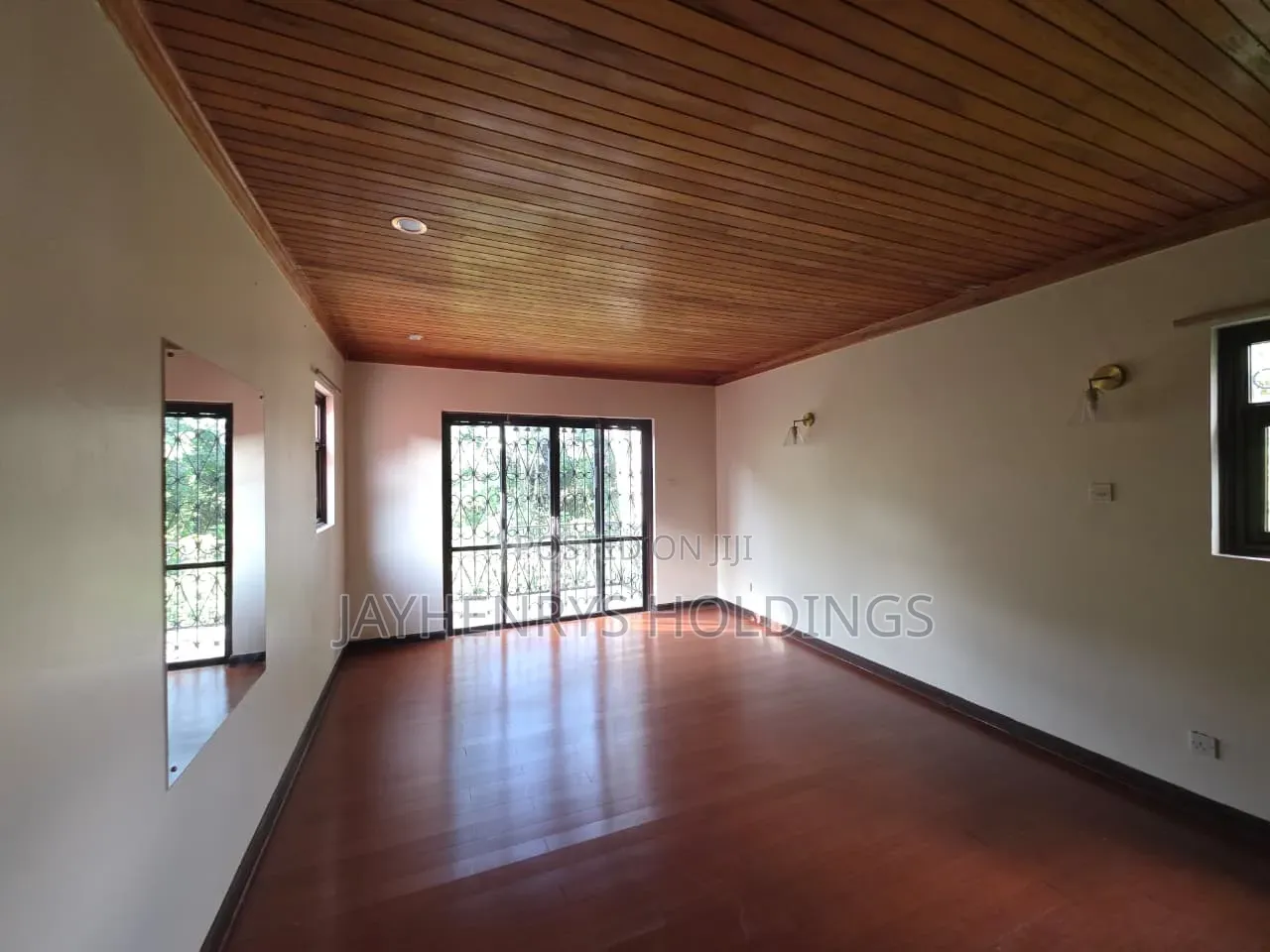 5bdrm House in Muthaiga for rent