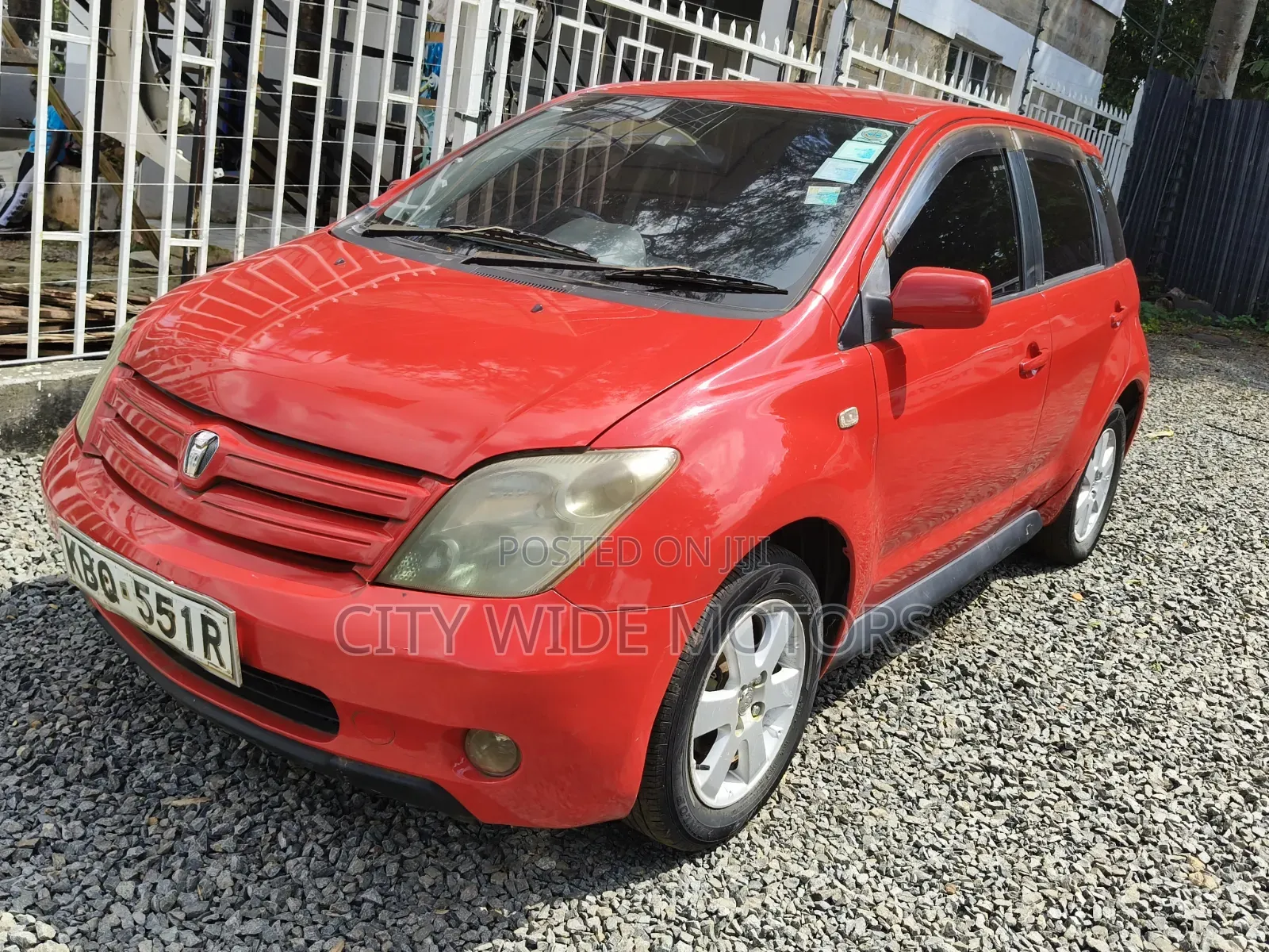 Toyota IST 2005 Red