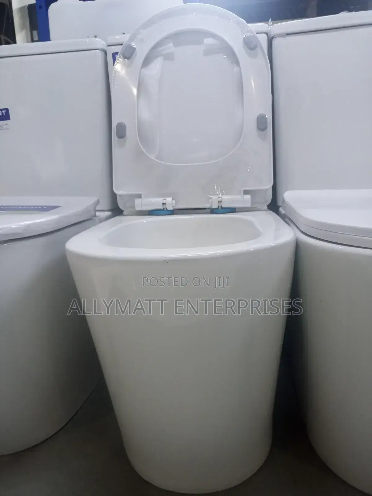 Tornado Close Couple Toilets