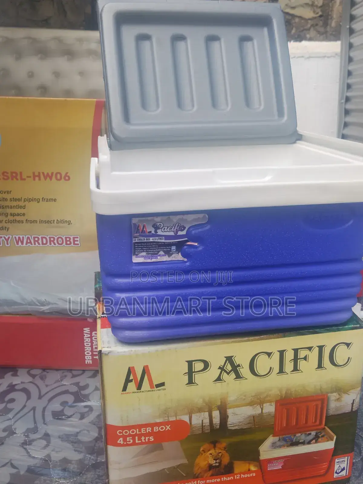 Strong and Compact Pacific Cooler Box 4.5 Litres