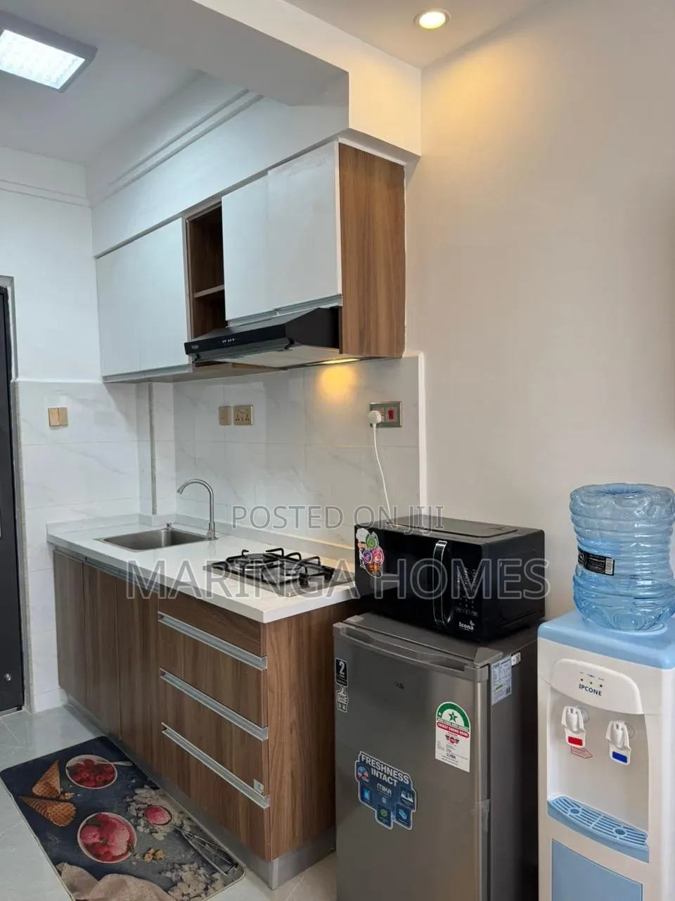 Modern Studio Airbnb in Lavington