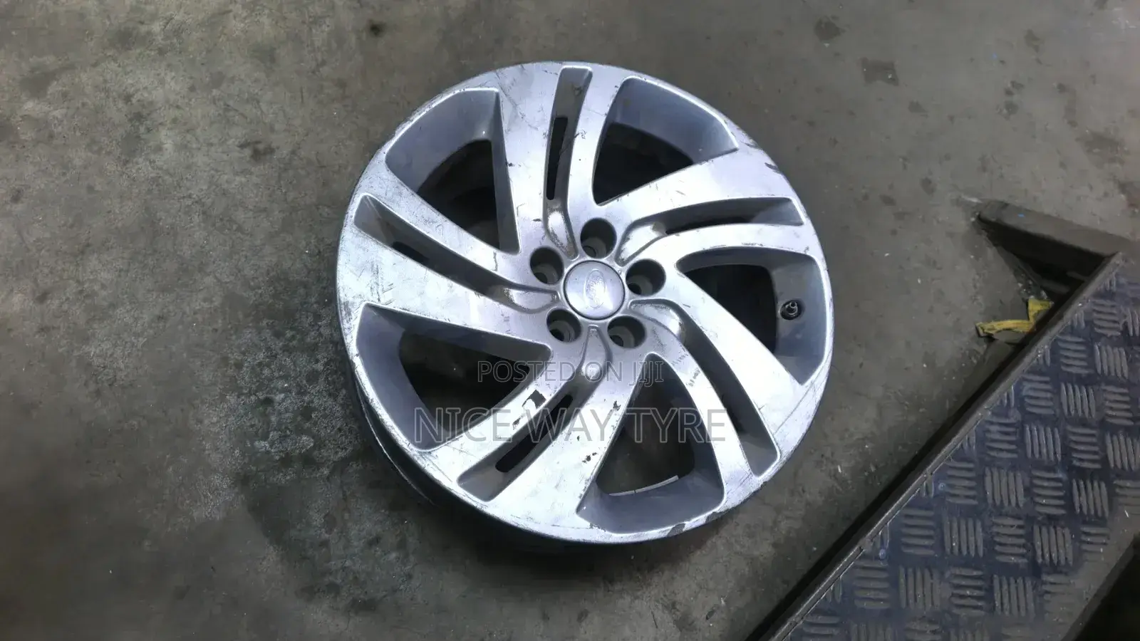 Rangerover Rim Size 18