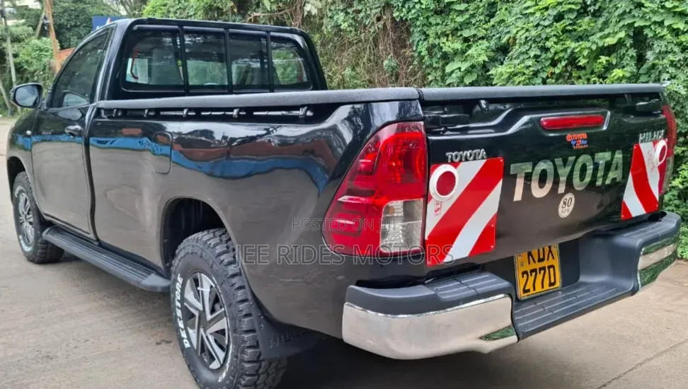 Toyota Hilux Revo Single Cab Deisel 2.4 RWD 2019 Gray