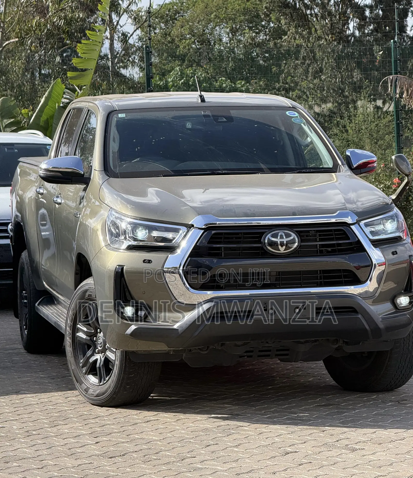 Toyota Hilux 2020 Green