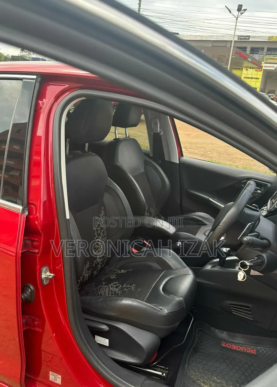 Peugeot 208 2015 Red