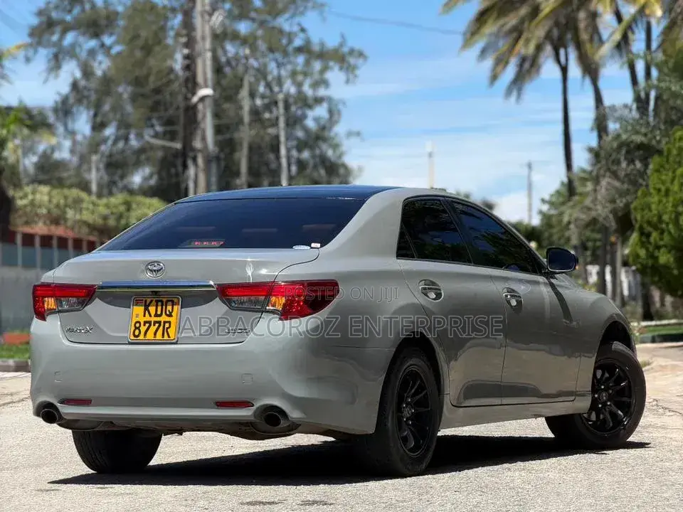Toyota Mark X 2015