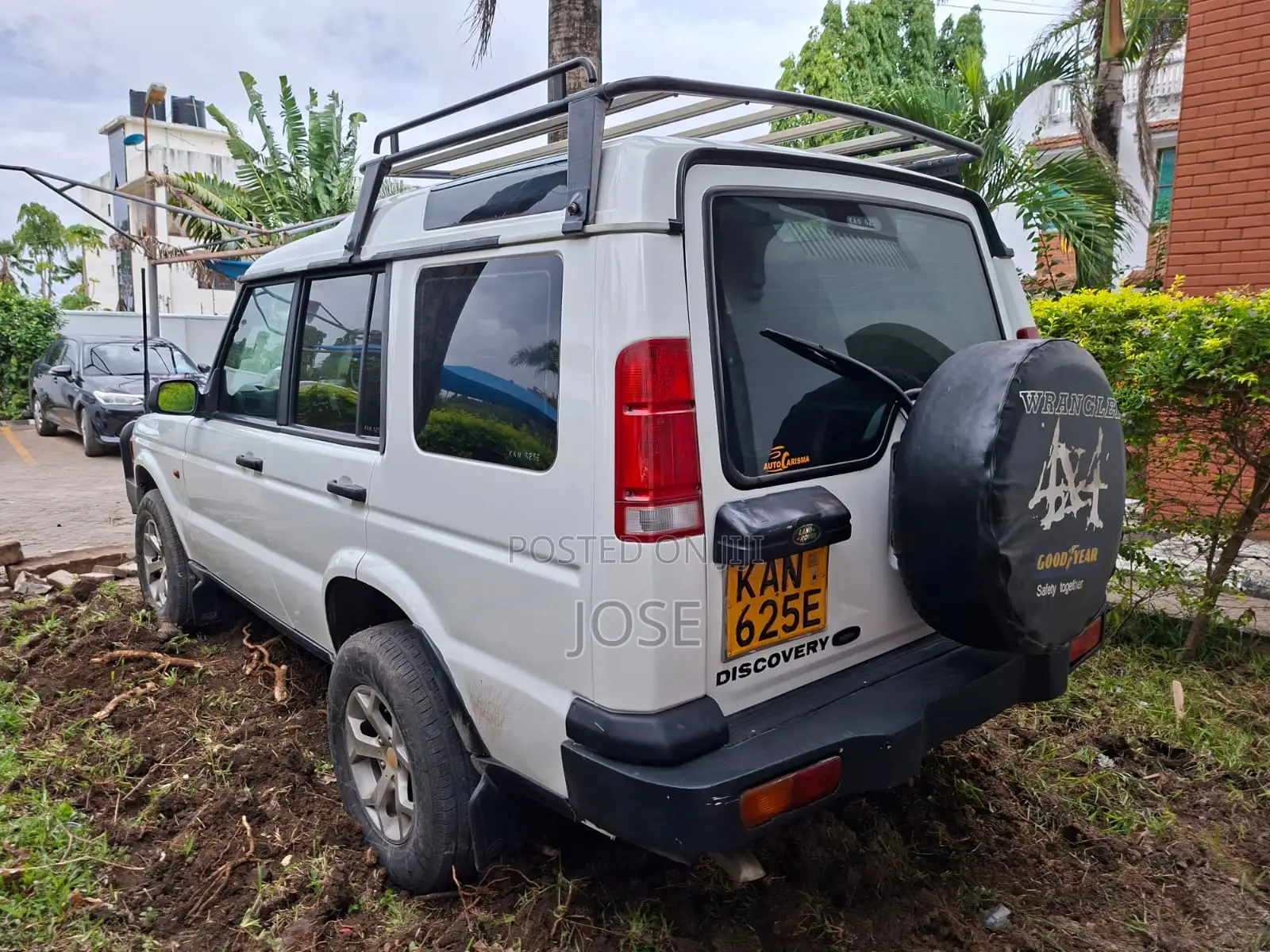 Land Rover Discovery 1997 White