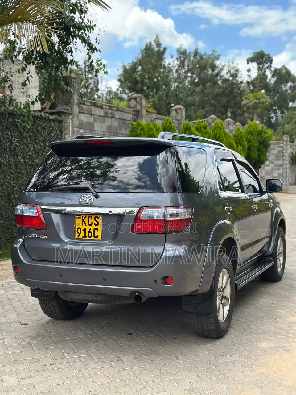 Toyota Fortuner 2011 Gray