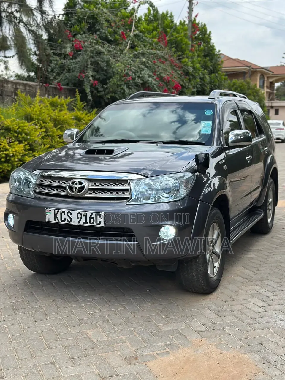 Toyota Fortuner 2011 Gray