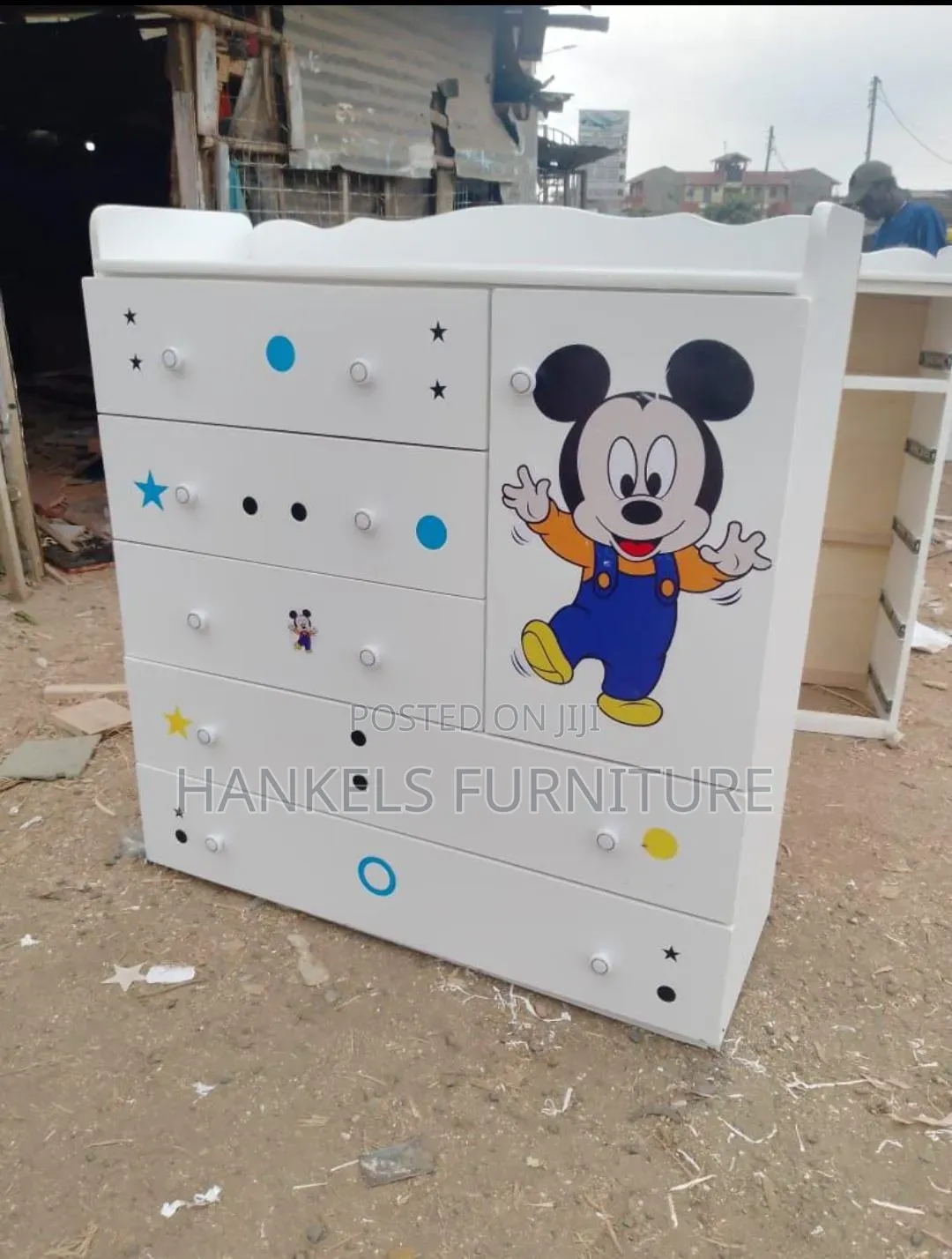 Chest of Drawers – Modern Storage Cabinet for Bedroom Organization