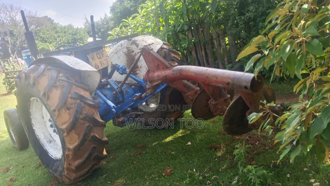 Tractor Ford 4000