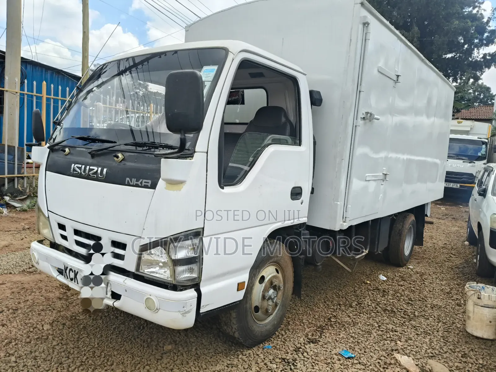 Isuzu NKR 2015 Model