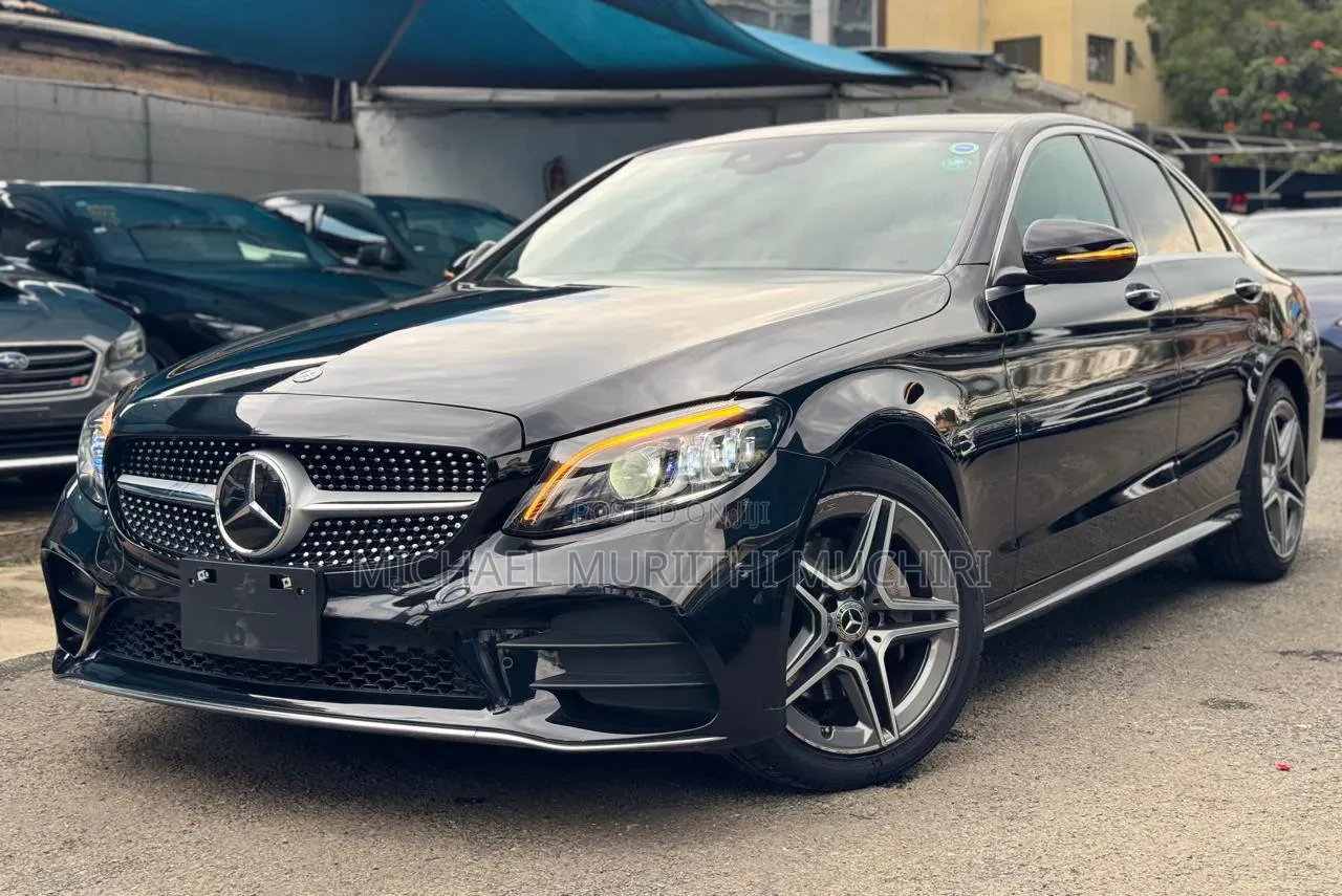 Mercedes-Benz C200 2019 Black