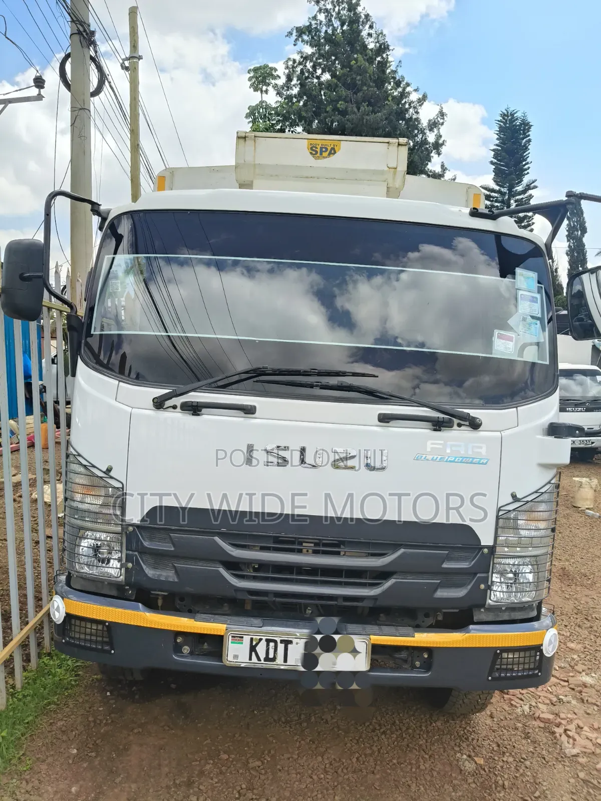Isuzu FRR 90 Blue Power