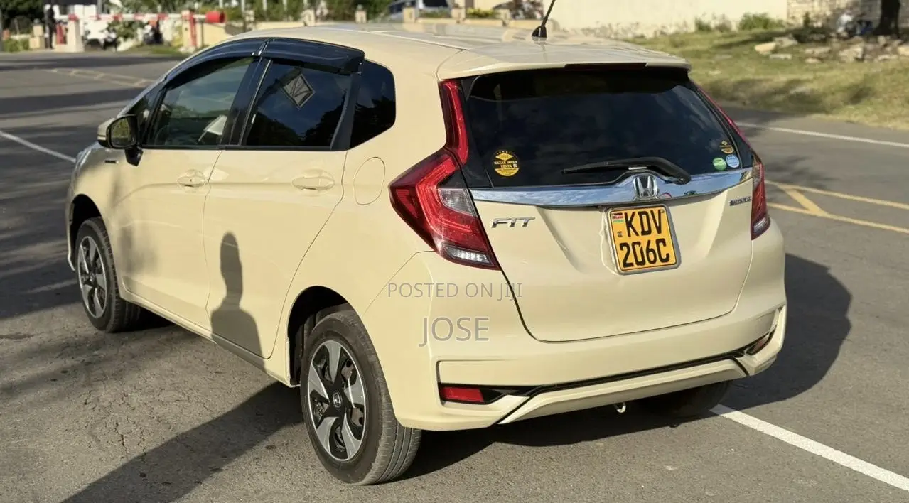 Honda Fit 2018 Ivory
