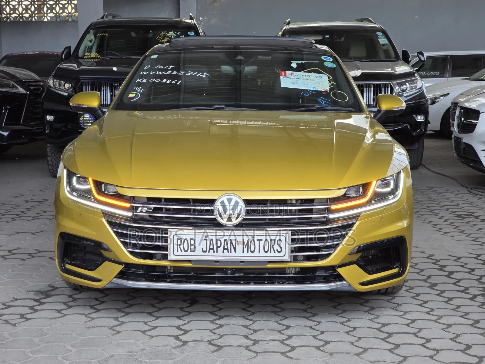 Volkswagen Arteon 2.0T SEL Premium R-Line w/20 AWD 4MOTION 2019 Yellow