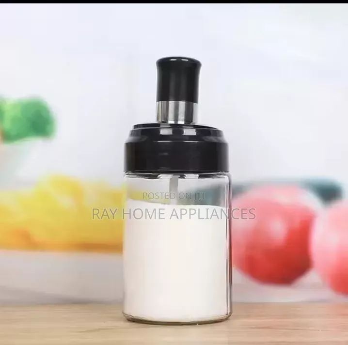 200ml Seasoning Spice Jar With Airtight Lid a Spoon