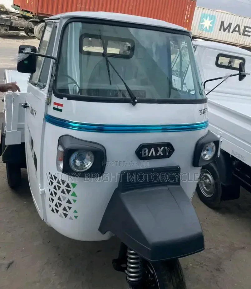 New Piaggio 2025 White
