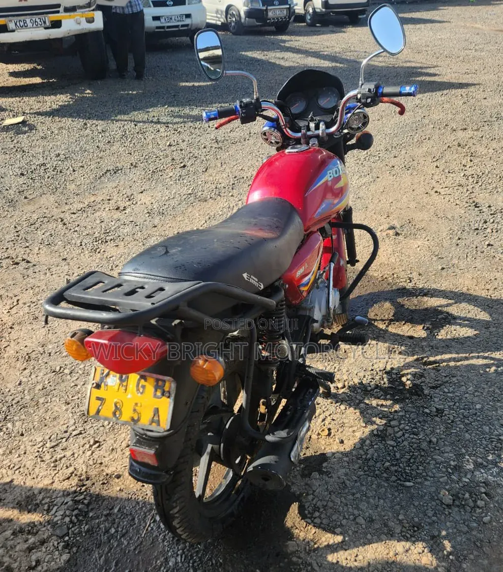 Bajaj Boxer 125 2023 Red