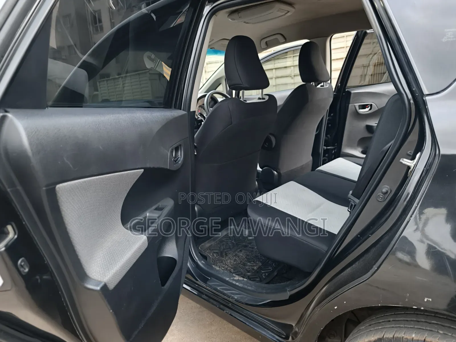 Toyota Ractis 2012 Black
