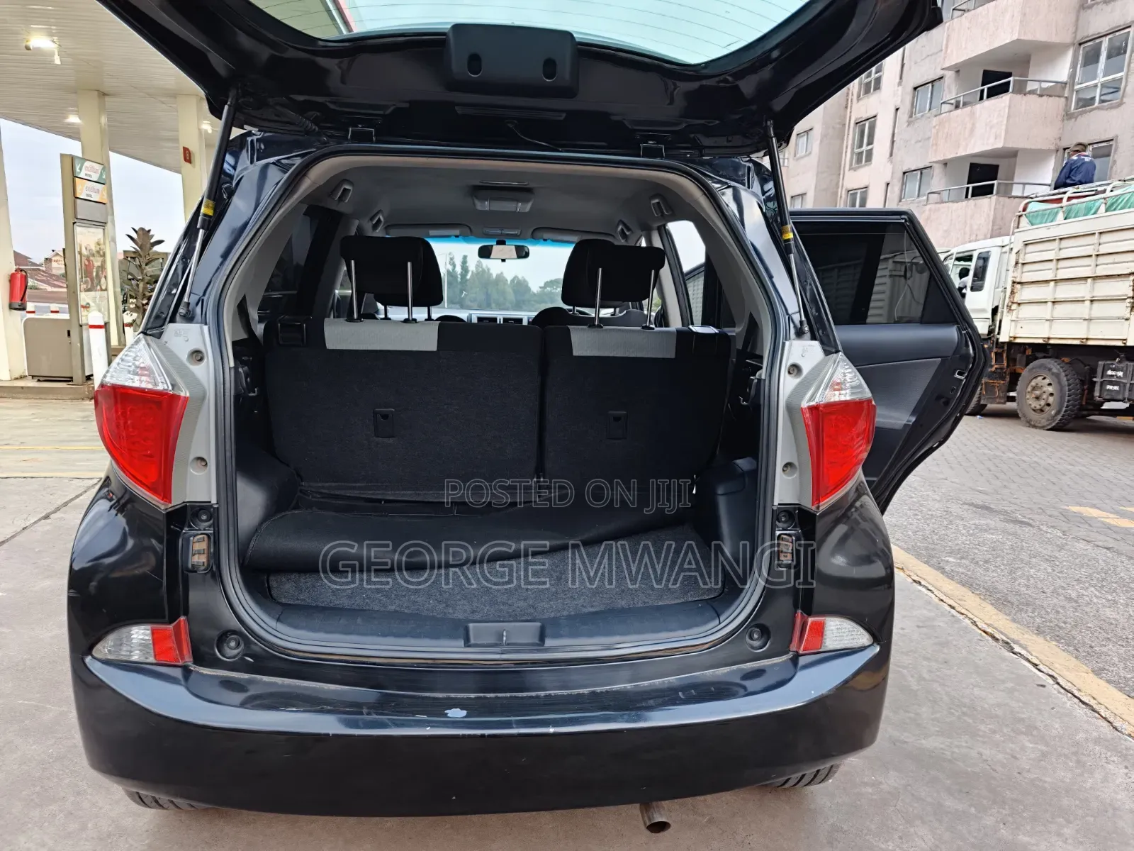 Toyota Ractis 2012 Black