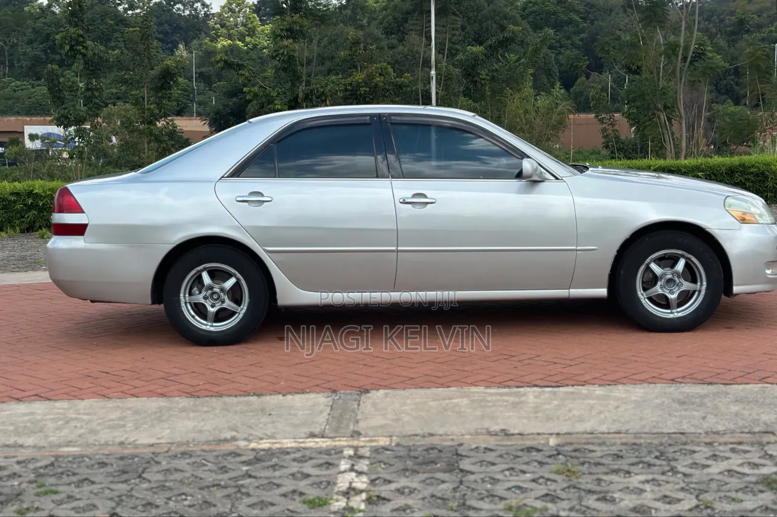 Toyota Mark II 2004 Silver