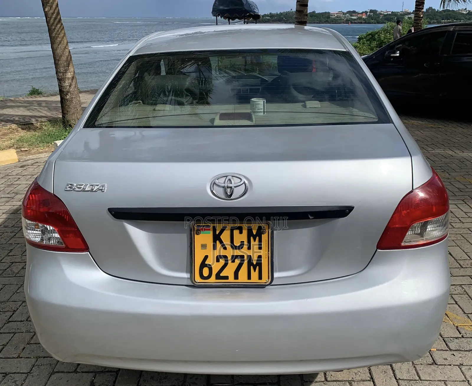 Toyota Belta 2011 Silver