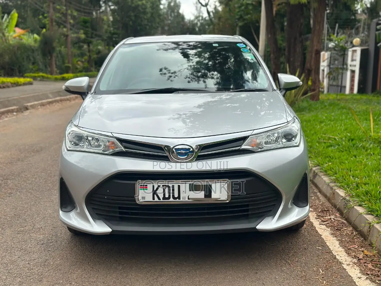 Toyota Axio 1.5 Hybrid 2WD 2018 Silver