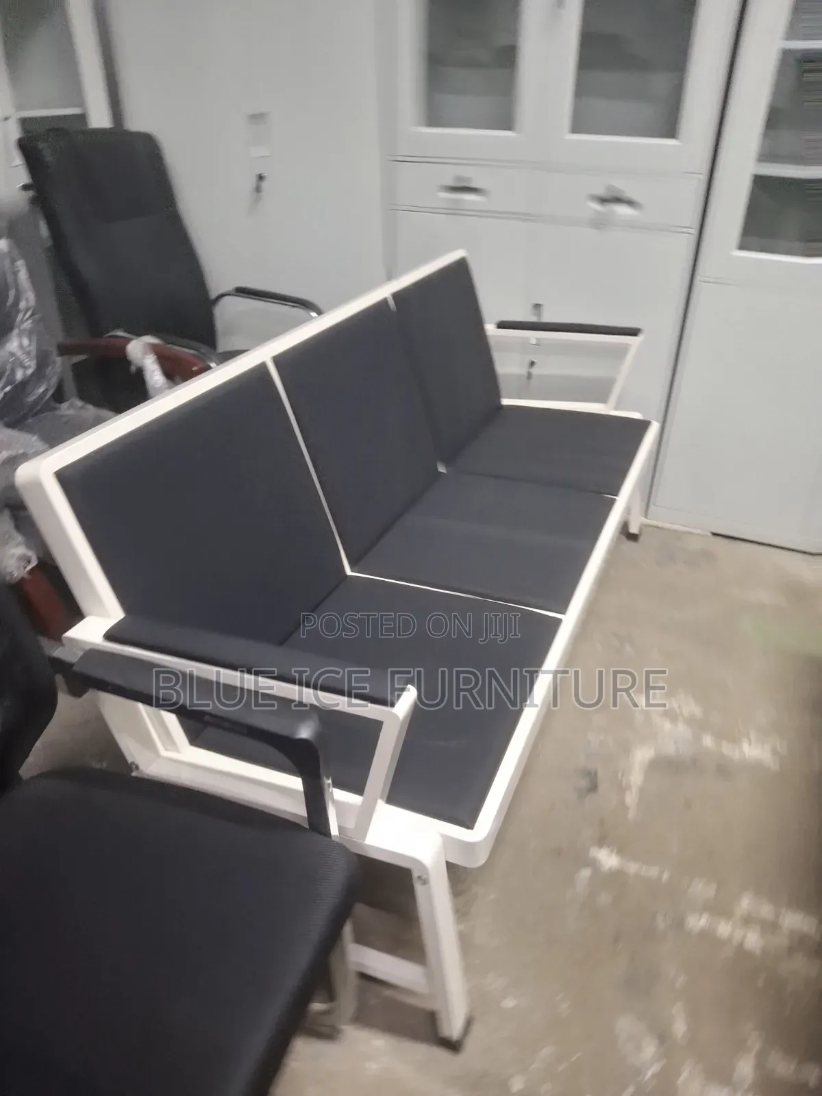 Executive Padded Waiting Bench Chair