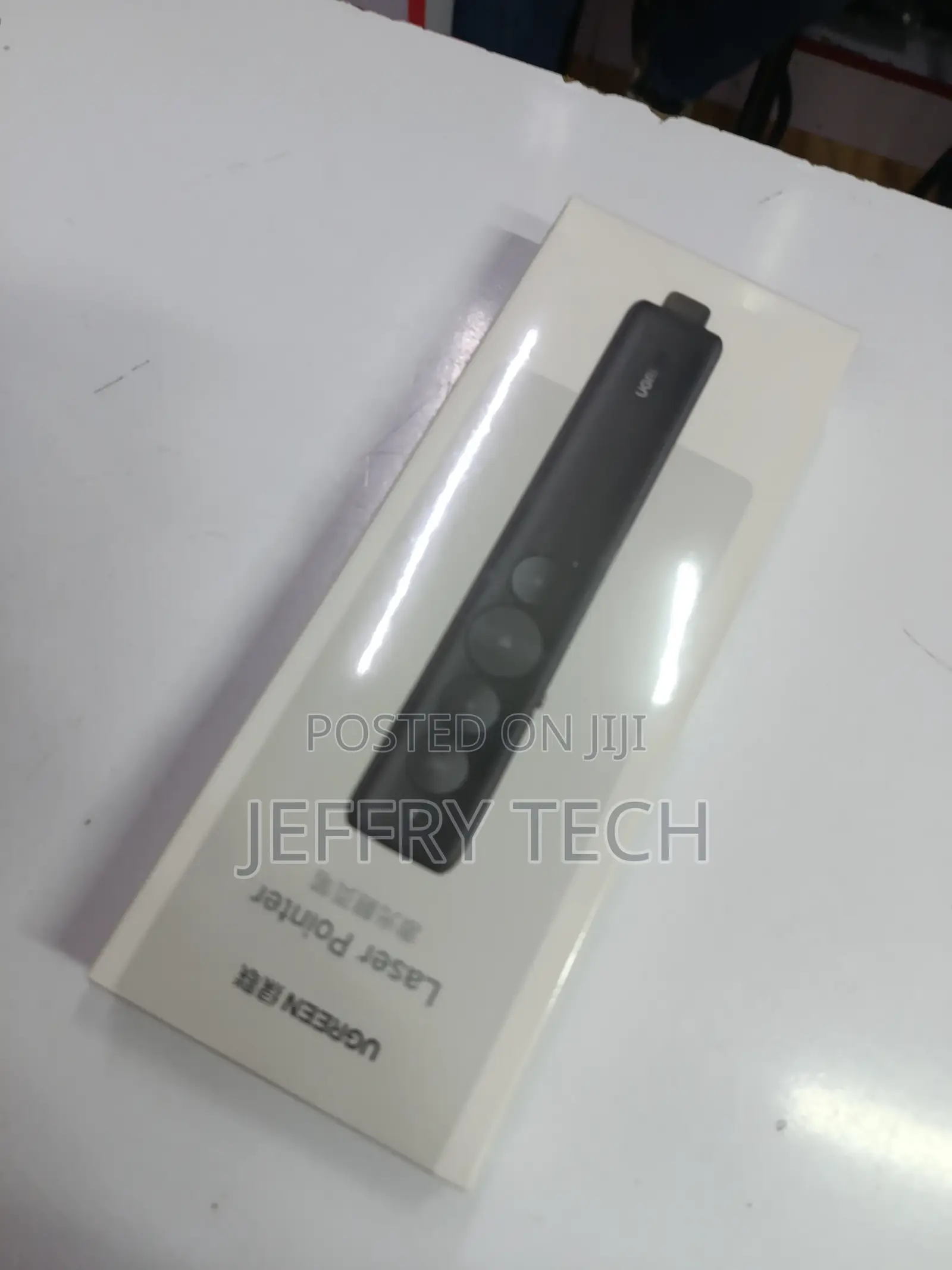 This Is a Ugreen Lp479 Wireless Laser Pointer in Black Color.