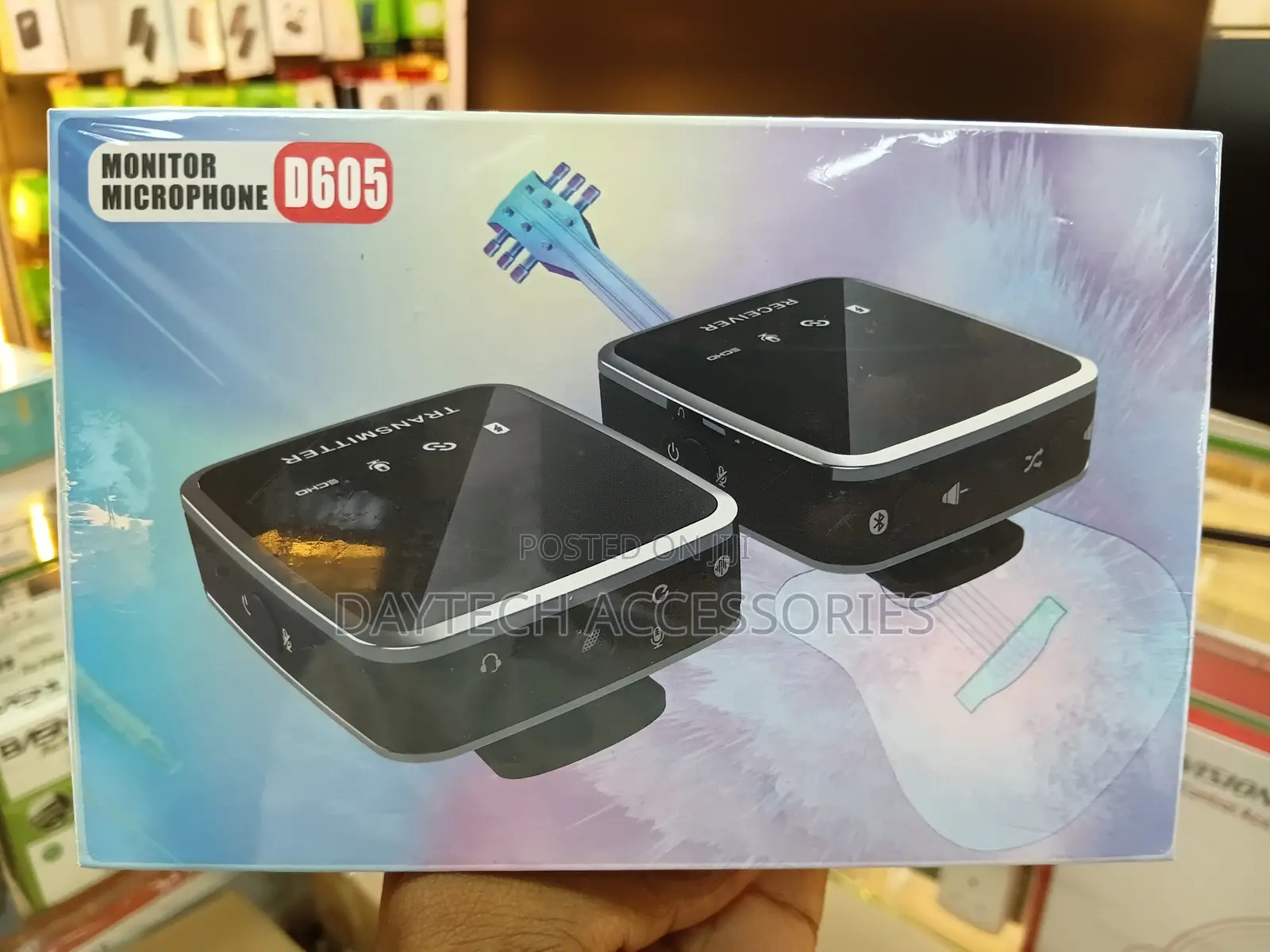 Dongguan Dare Fly D605 2.4g Digital Wireless Transmission Microphone.